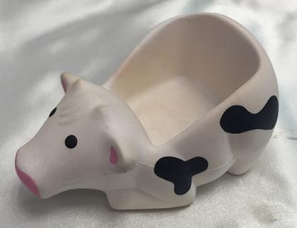 Cow Holder Stress Shape