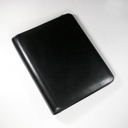 Warwick A4 Zipped Ring Binder Folder in Black