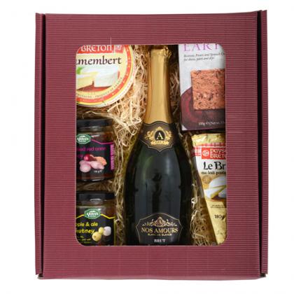 THE MENTON CHEESE & WINE GIFT BOX