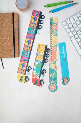 30 cm ruler, truck