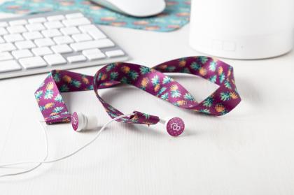 earphones lanyard