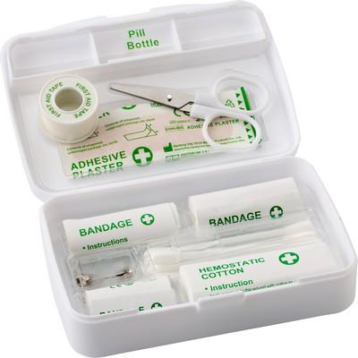 First aid kit in plastic case, 23 pcs First aid kit in plastic case, 23 pcs