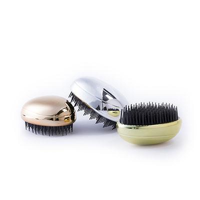 Anti-tangle hairbrush