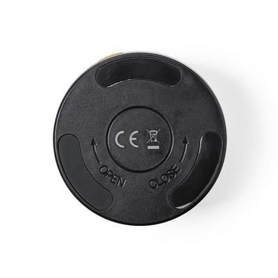 Emergency torch with magnet