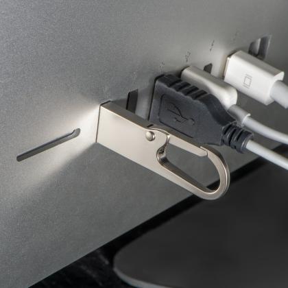 Metal USB stick with carabiner - 8GB