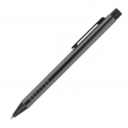 Retractable ballpen made of metal