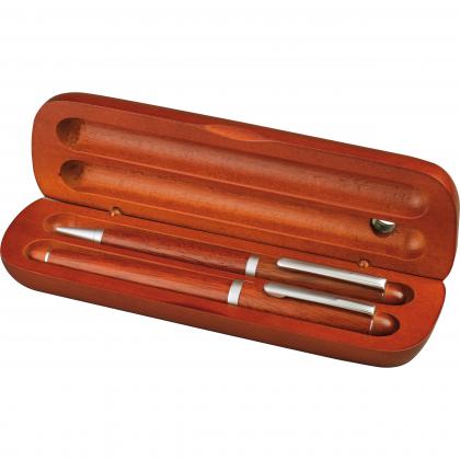 Rosewood pen set in stylish case.