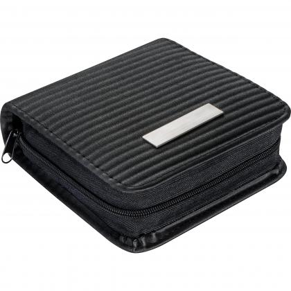 Shoe polishing and cleaning set