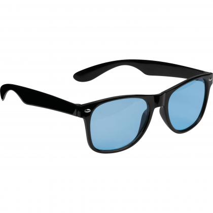 Sunglasses with colored glasses
