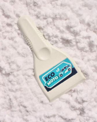 rHIPS.b Essential Ice Scraper