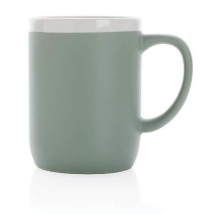 Ceramic mug with white rim