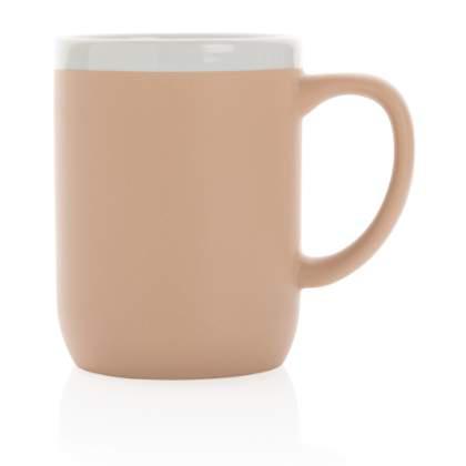 Ceramic mug with white rim