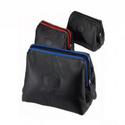 Melbourne Wash Bag with red trim