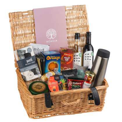 Signature Wicker Christmas Hamper