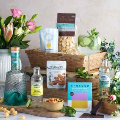 the luxury gin hamper