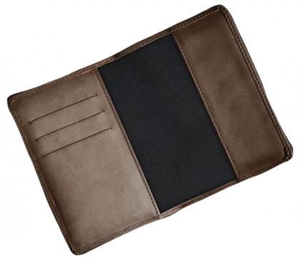 PRESTBURY PASSPORT WALLET E1410304
