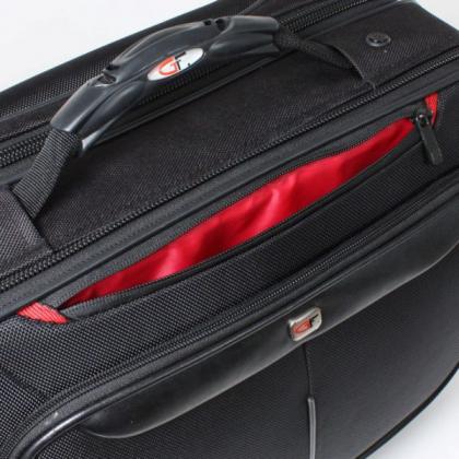 GF565 Brooklyn Wheeled On-Board Laptop Case