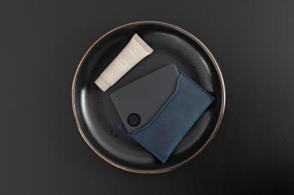 New Tile Slim with Full Grain Leather Card Holder