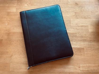 Biodegrdable PU A4 Zipped Folder