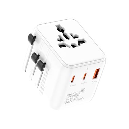 GAN 25W universal travel adapter
