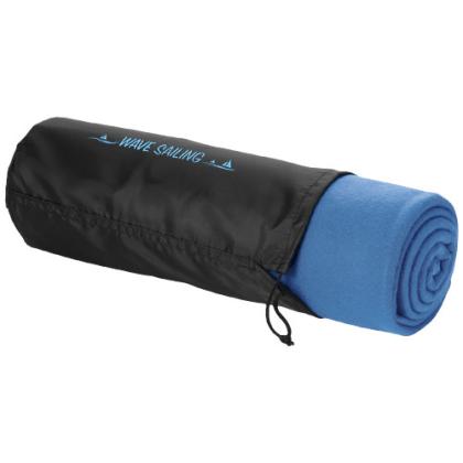 Huggy fleece plaid blanket with carry pouch 150x120 cm