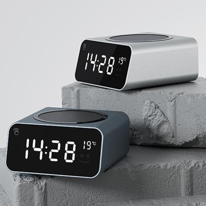4025 Reddi Travel Clock and Wireless Charger E157102