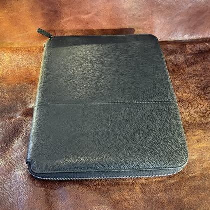 Tailored Leather Tablet Sleeve E157701