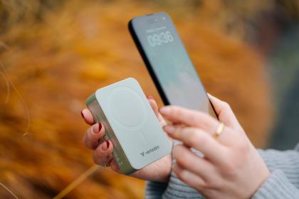 Verbatim Charge &acute;n&acute; Go Essentials Power Bank Magnetic Wireless 20000mAh