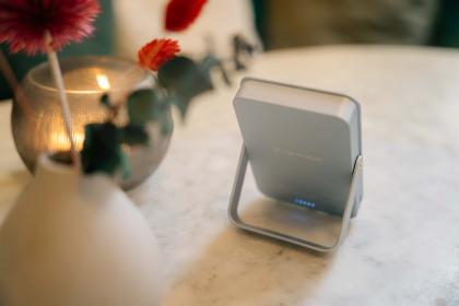 Verbatim Charge &lsquo;n&rsquo; Go Power Bank with Stand Magnetic Wireless 10000mAh