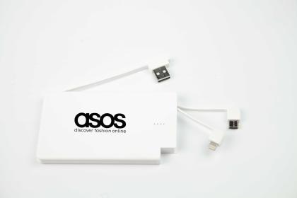Card Phone 5000 Power Bank | built in cables
