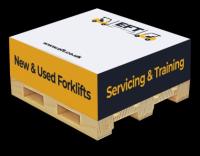 Smart-Block - Baby on Wooden Pallet