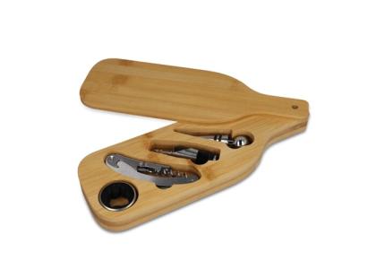 Wine set in bamboo box