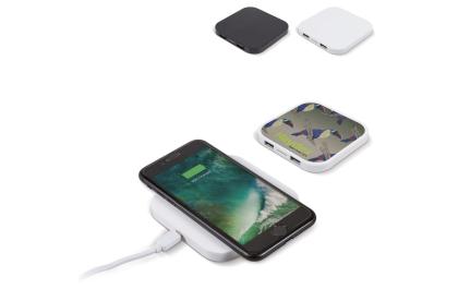 Wireless charging pad 5W with 2 USB ports Wireless charging pad 5W with 2 USB ports