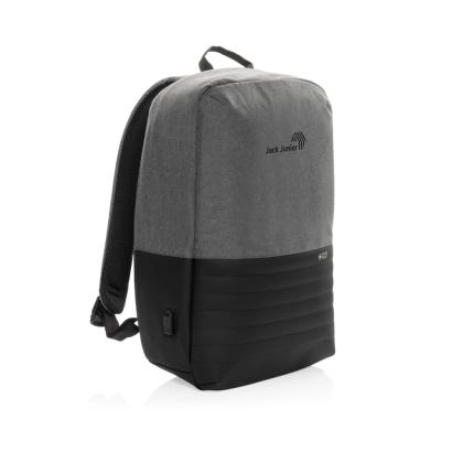 Swiss Peak AWARE&trade; RFID anti-theft 15.6'' laptop backpack