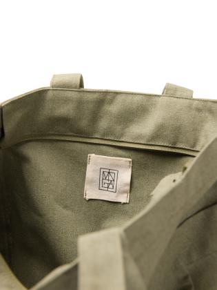 VINGA Hilo AWARE™ recycled canvas zip tote