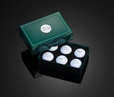 TITLEIST PRO V1 GOLF BALLS PRESENTED IN A 6 BALL DOME BOX