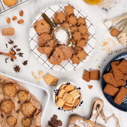ADVERTISING OATMEAL COOKIES TIN