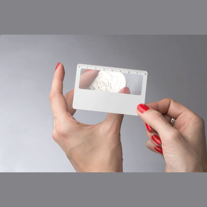 Credit Card-Sized Magnifying Lens Posen