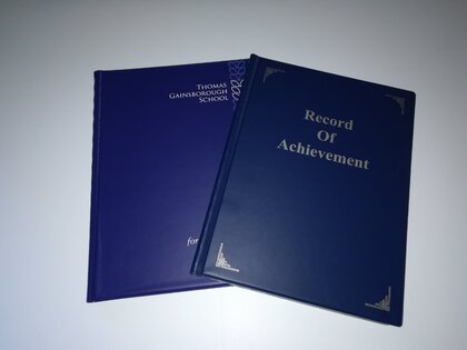 Record of Achievement / Multi-pocket Folders