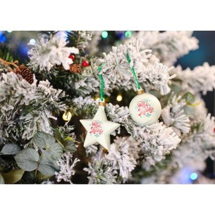 Recycled Christmas dECOration Plus Bauble