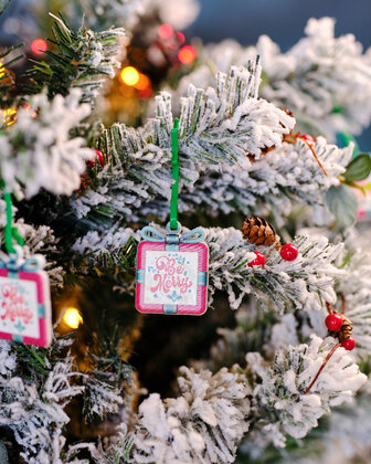 Recycled Christmas dECOration Present