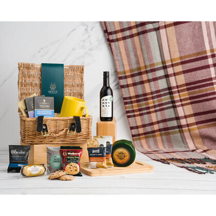 Essentials Christmas Hamper  (26819)