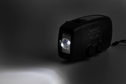Beacon multifunctional emergency radio